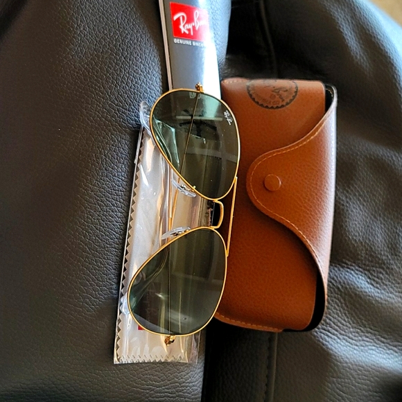 Rayban aviators - Picture 1 of 3